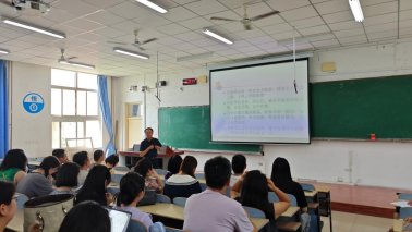 院长束光辉分析了2026年全国及河北