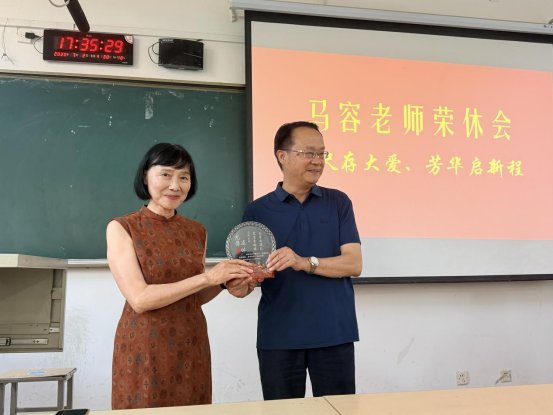 千亿官网注册帮助中心领导