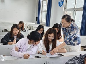 千亿官网注册app下载于通方楼A10